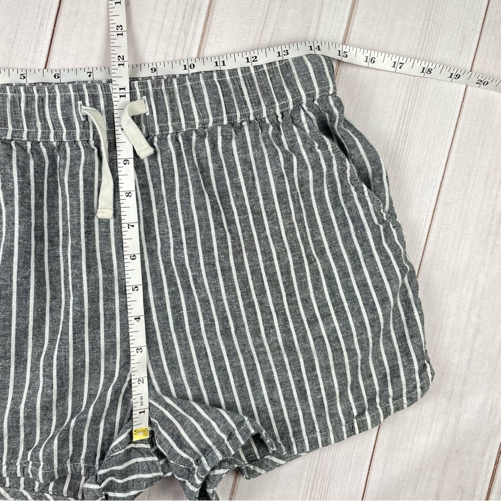 EUC Marine Layer Beach Shorts Women’s M Gray White Stripe Hemp Blend Pull on - Picture 9 of 11